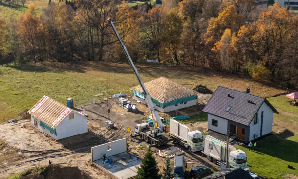 Montaż 3 domów w Radlinie